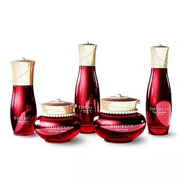 Elegant Perfume Bottle Decor 3D model image 1 